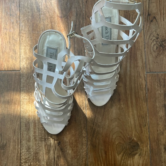 Touch Ups Heels - Picture 2 of 5